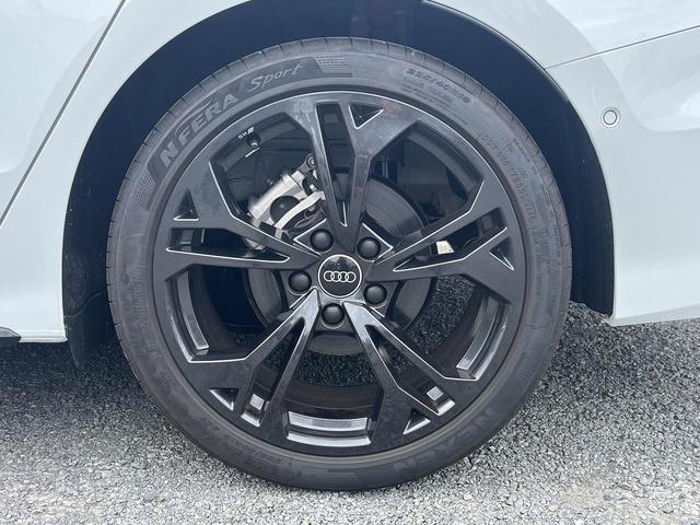 Ａ３セダン Ｓライン　１ｓｔエディション　２００台限定　専用１８インチＡＷ　ＡｕｄｉＳｐｏｒｔレッドステッチ　ＳラインプラスＰＫＧ　ナビケーションＰＫＧ　コンビニエンス＆アシスタンスＰＫＧ　マトリクスＬＥＤヘッドライト　ドアエントリーライト（31枚目）