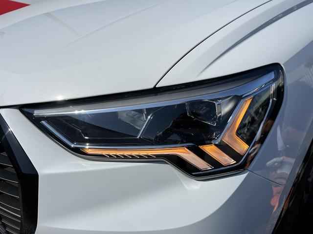 Q3 ハイスタイル 250台限定車 専用レザーシート ブラウンレザー ブラックスタイリングPKG ラグジュアリーPKG コンビニエンス&アシスタンスPKG 19インチAW ACC レーンアシスト サイドアシスト(12枚目)