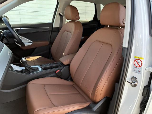 Q3 ハイスタイル 250台限定車 専用レザーシート ブラウンレザー ブラックスタイリングPKG ラグジュアリーPKG コンビニエンス&アシスタンスPKG 19インチAW ACC レーンアシスト サイドアシスト(14枚目)