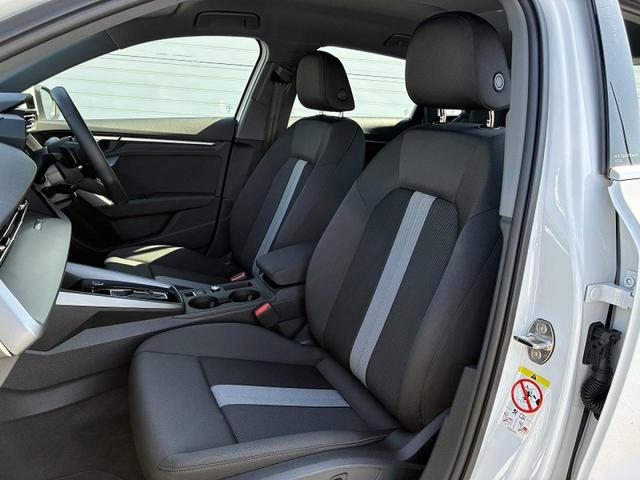 A3 スポーツバック30TFSIアドバンスド コンビニエンス&アシスタントPKGライト ナビゲーションPKG バーチャルコックピット ACC レーンアシスト サイドアシスト バックカメラ パークアシスト スマホ連携 シートヒーター 純正AW17(14枚目)