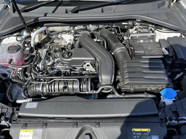 A3 スポーツバック30TFSIアドバンスド コンビニエンス&アシスタントPKGライト ナビゲーションPKG バーチャルコックピット ACC レーンアシスト サイドアシスト バックカメラ パークアシスト スマホ連携 シートヒーター 純正AW17(17枚目)