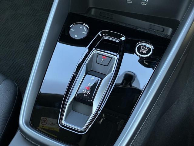 A3 スポーツバック30TFSIアドバンスド コンビニエンス&アシスタントPKGライト ナビゲーションPKG バーチャルコックピット ACC レーンアシスト サイドアシスト バックカメラ パークアシスト スマホ連携 シートヒーター 純正AW17(25枚目)