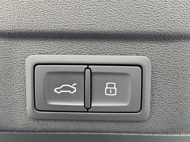 A5 TFSI 110kW Sラインパッケージ テクノロジーPKGプロ パッセンジャーディスプレイ 19インチAW ライティングPKG ACC レーンアシスト サイドアシスト 全周囲カメラ マトリクスLED デジタルシグネチャー(34枚目)