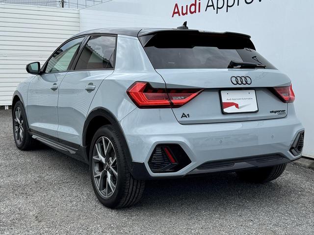 Ａ１スポーツバック シティカーバーブラックスタイルプラス　限定車１２５台　ブラックスタイリング　専用１７インチＡＷ　プライバシーガラス　コントラストルーフ　ＡＣＣ　レーンアシスト　スマホ連携　リヤビューカメラ　シートヒーター　ＬＥＤライト　１オーナー車（20枚目）