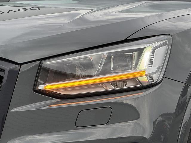 Ｑ２ ハッシュタグ　ブラックスタイリング　３７５台限定車　専用１８インチＡＷ　ブラックスタイリングＰＫＧ　アシスタンスＰＫＧ　ナビゲーションＰＫＧ　バーチャルコックピット　スマホ連携　ＬＥＤヘッドライト　シートヒーター　１オーナー（12枚目）