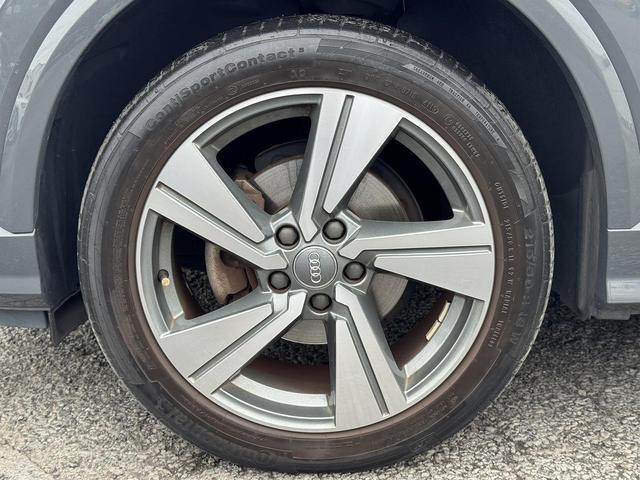 Ｑ２ ハッシュタグ　ブラックスタイリング　３７５台限定車　専用１８インチＡＷ　ブラックスタイリングＰＫＧ　アシスタンスＰＫＧ　ナビゲーションＰＫＧ　バーチャルコックピット　スマホ連携　ＬＥＤヘッドライト　シートヒーター　１オーナー（13枚目）