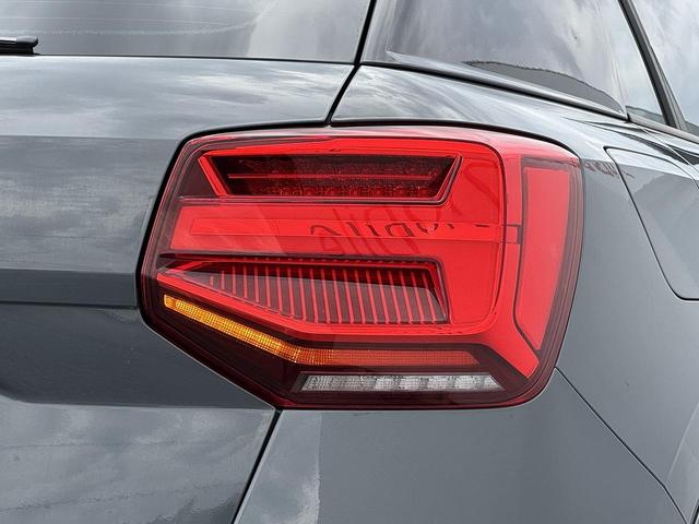 Ｑ２ ハッシュタグ　ブラックスタイリング　３７５台限定車　専用１８インチＡＷ　ブラックスタイリングＰＫＧ　アシスタンスＰＫＧ　ナビゲーションＰＫＧ　バーチャルコックピット　スマホ連携　ＬＥＤヘッドライト　シートヒーター　１オーナー（22枚目）