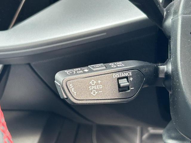 A3セダン Sライン 1stエディション 200台限定 専用18インチAW SラインプラスPKG ナビケーションPKG コンビニエンス&アシスタンスPKG マトリクスLEDヘッドライト ドアエントリーライト AudiSportレッドステッチ(9枚目)