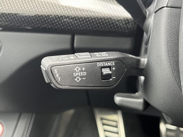 ＳＱ５スポーツバック ベースグレード　パノラマサンルーフ　レザーＰＫＧ　ブラックスタイリングＰＫＧ　コンフォートＰＫＧ　マトリクスＯＬＥＤリアライト　Ｂ＆Ｏ　ＯＰ２１ＡＷ　レッドキャリパー　ＴＶチューナー　ファインナッパレザー（9枚目）