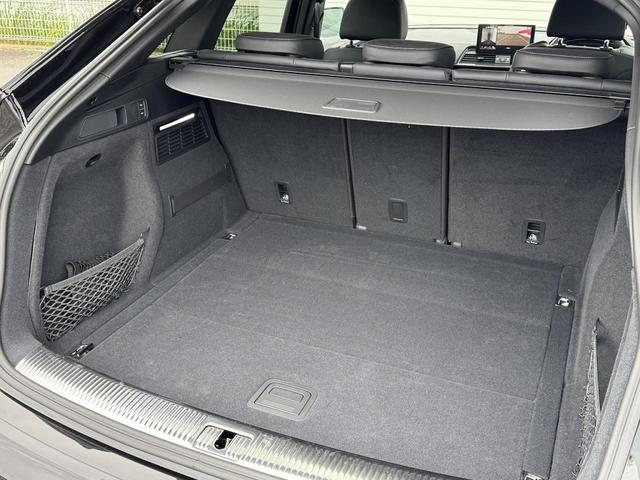 ＳＱ５スポーツバック ベースグレード　パノラマサンルーフ　レザーＰＫＧ　ブラックスタイリングＰＫＧ　コンフォートＰＫＧ　マトリクスＯＬＥＤリアライト　Ｂ＆Ｏ　ＯＰ２１ＡＷ　レッドキャリパー　ＴＶチューナー　ファインナッパレザー（16枚目）