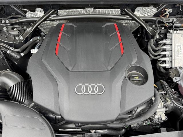 ＳＱ５スポーツバック ベースグレード　パノラマサンルーフ　レザーＰＫＧ　ブラックスタイリングＰＫＧ　コンフォートＰＫＧ　マトリクスＯＬＥＤリアライト　Ｂ＆Ｏ　ＯＰ２１ＡＷ　レッドキャリパー　ＴＶチューナー　ファインナッパレザー（17枚目）
