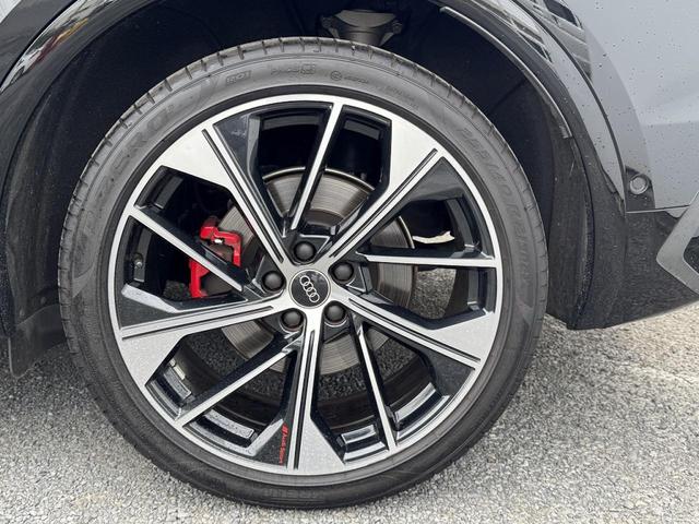 ＳＱ５スポーツバック ベースグレード　パノラマサンルーフ　レザーＰＫＧ　ブラックスタイリングＰＫＧ　コンフォートＰＫＧ　マトリクスＯＬＥＤリアライト　Ｂ＆Ｏ　ＯＰ２１ＡＷ　レッドキャリパー　ＴＶチューナー　ファインナッパレザー（24枚目）