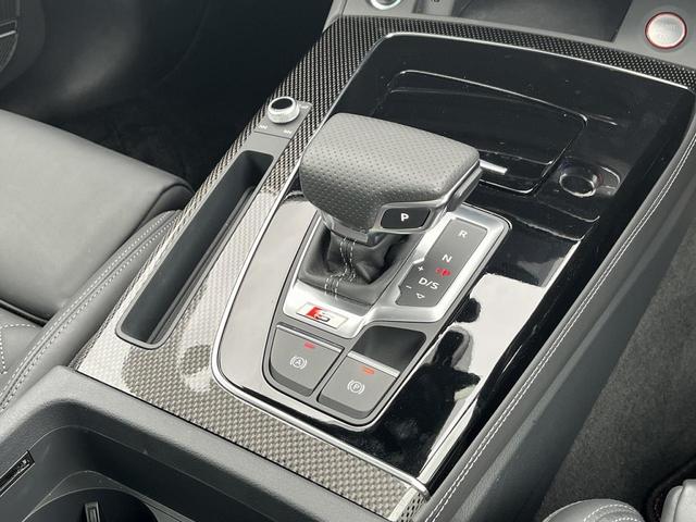 ＳＱ５スポーツバック ベースグレード　パノラマサンルーフ　レザーＰＫＧ　ブラックスタイリングＰＫＧ　コンフォートＰＫＧ　マトリクスＯＬＥＤリアライト　Ｂ＆Ｏ　ＯＰ２１ＡＷ　レッドキャリパー　ＴＶチューナー　ファインナッパレザー（28枚目）