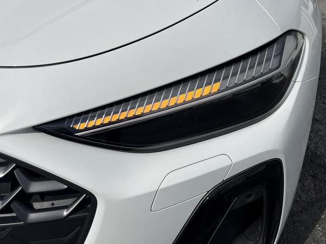 A5アバント TFSIクワトロ 150kW Sラインパッケージ テクノロジーPKGプロ ブラックスタイリングPKG 19オプションインチAW ワイヤレスチャージング パッセンジャーディスプレイ 全周囲カメラ ACC レーンアシスト サイドアシスト スマホ連携(12枚目)