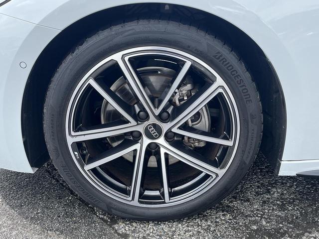 A5アバント TFSIクワトロ 150kW Sラインパッケージ テクノロジーPKGプロ ブラックスタイリングPKG 19オプションインチAW ワイヤレスチャージング パッセンジャーディスプレイ 全周囲カメラ ACC レーンアシスト サイドアシスト スマホ連携(13枚目)