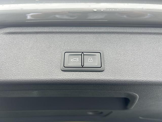 Ａ４オールロードクワトロ ベースグレード　Ｂ＆Ｏ　ＯＰ１９インチＡＷ　ラグジュアリーＰＫＧ　黒革　マトリクスＬＥＤ　コントラストバンパー　ワイヤレスチャージ　全周囲カメラ　スマホ連携　全席シートヒーター　ＡＣＣ　レーンキープ　１オーナー車（11枚目）