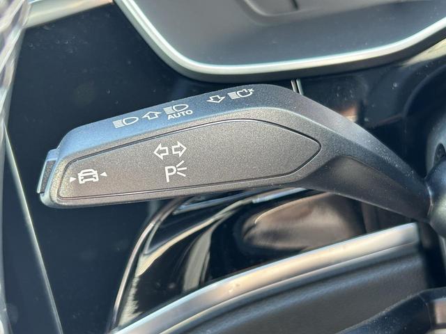 Ｑ３スポーツバック ダイナミックエディション　ブラックスタイリング　プラスＰＫＧ　ＲＳダンピングコントロールサス　黒革シート　スマホ連携　ワイヤレスチャージ　ＡＣＣ　サイドアシスト　レーンアシスト　１オーナー車　コンビニエンス＆アシスタンスＰＫＧ（9枚目）