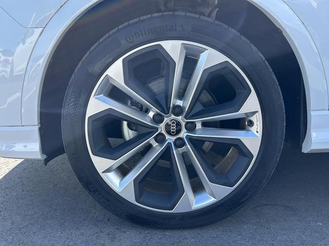 Ｑ３スポーツバック ダイナミックエディション　ブラックスタイリング　プラスＰＫＧ　ＲＳダンピングコントロールサス　黒革シート　スマホ連携　ワイヤレスチャージ　ＡＣＣ　サイドアシスト　レーンアシスト　１オーナー車　コンビニエンス＆アシスタンスＰＫＧ（12枚目）