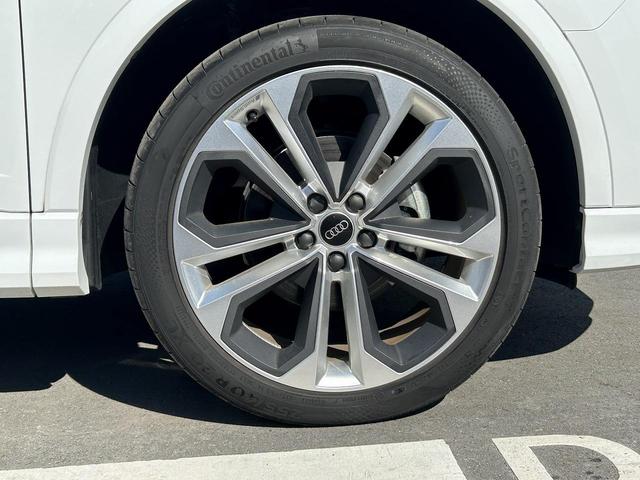 Ｑ３スポーツバック ダイナミックエディション　ブラックスタイリング　プラスＰＫＧ　ＲＳダンピングコントロールサス　黒革シート　スマホ連携　ワイヤレスチャージ　ＡＣＣ　サイドアシスト　レーンアシスト　１オーナー車　コンビニエンス＆アシスタンスＰＫＧ（22枚目）