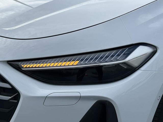 A5アバント TFSI 110kW アドバンスドPKG アンビエントライト ACC レーンアシスト サイドアシスト パーキングアシスト マトリクスLED 電動シート MMI スマホ連携(10枚目)