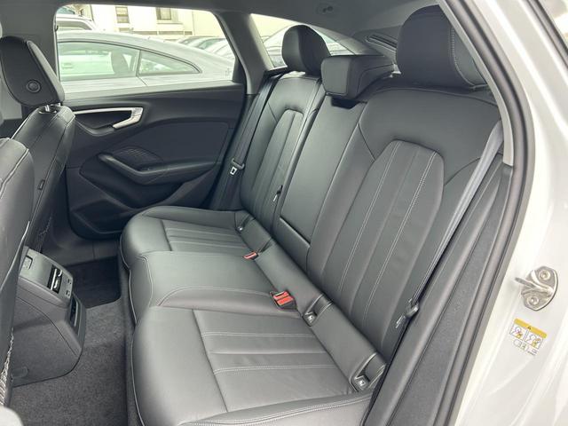 A5アバント TFSI 110kW アドバンスドPKG アンビエントライト ACC レーンアシスト サイドアシスト パーキングアシスト マトリクスLED 電動シート MMI スマホ連携(13枚目)