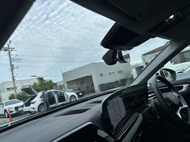 A5アバント TFSI 110kW アドバンスドPKG アンビエントライト ACC レーンアシスト サイドアシスト パーキングアシスト マトリクスLED 電動シート MMI スマホ連携(28枚目)