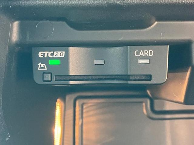 Ａ３ スポーツバック３０ＴＦＳＩアドバンスド　コンビニエンス＆アシスタンスＰＫＧ　ナビゲーションＰＫＧ　スマホ連携　ＡＣＣ　レーンアシスト　前席シートヒーター　ＴＶチューナー　純正１７インチＡＷ　ＥＴＣ　アドバンストキー　１オーナー（11枚目）