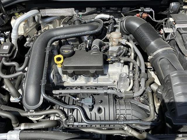 Ａ３ スポーツバック３０ＴＦＳＩアドバンスド　コンビニエンス＆アシスタンスＰＫＧ　ナビゲーションＰＫＧ　スマホ連携　ＡＣＣ　レーンアシスト　前席シートヒーター　ＴＶチューナー　純正１７インチＡＷ　ＥＴＣ　アドバンストキー　１オーナー（17枚目）