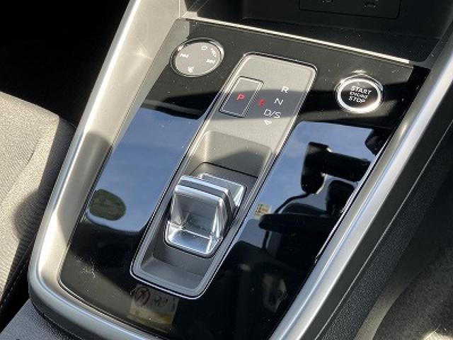 Ａ３ スポーツバック３０ＴＦＳＩアドバンスド　コンビニエンス＆アシスタンスＰＫＧ　ナビゲーションＰＫＧ　スマホ連携　ＡＣＣ　レーンアシスト　前席シートヒーター　ＴＶチューナー　純正１７インチＡＷ　ＥＴＣ　アドバンストキー　１オーナー（34枚目）