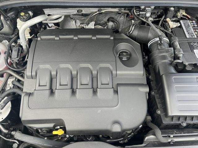 Q3スポーツバック 35TDIクワトロ Sライン ベーシックPKG アシスタンスPKG プラスPKG パーシャルレザー ACC レーンアシスト サイドアシスト アンビエントライト 全周囲カメラ ドライブセレクト スマホ連携 ワイヤレスチャージ(17枚目)