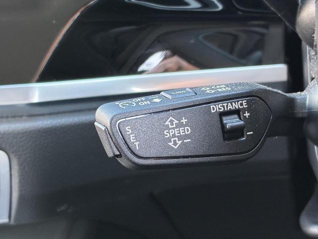 Ｑ３ ３５ＴＦＳＩアドバンスド　コンビニエンス＆アシスタンスＰＫＧ　スマホ連携　ＡＣＣ　レーンキープ　サイドアシスト　ドライブセレクト　全周囲カメラ　シートヒーター　純正１８インチＡＷ　アドバンストキー　ＬＥＤライト　バーチャルＣＰ（7枚目）