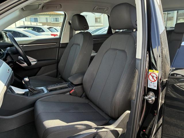 Ｑ３ ３５ＴＦＳＩアドバンスド　コンビニエンス＆アシスタンスＰＫＧ　スマホ連携　ＡＣＣ　レーンキープ　サイドアシスト　ドライブセレクト　全周囲カメラ　シートヒーター　純正１８インチＡＷ　アドバンストキー　ＬＥＤライト　バーチャルＣＰ（14枚目）