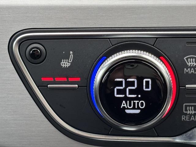 A4 45TFSIクワトロスポーツ Sラインパッケージ アシスタンスPKG マトリクスLED ドライブセレクト 全周囲カメラ ACC レーンアシスト パークアシスト スマホ連携 ハーフレザーシート 前席シートヒーター フラットボトムステアリング(10枚目)