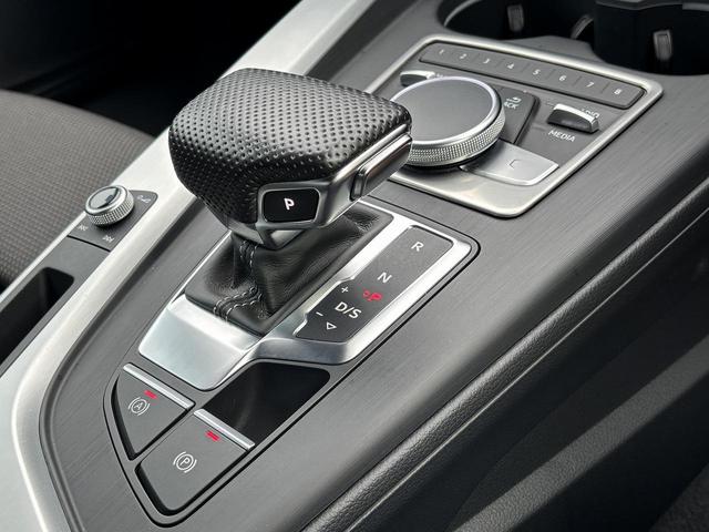 A4 45TFSIクワトロスポーツ Sラインパッケージ アシスタンスPKG マトリクスLED ドライブセレクト 全周囲カメラ ACC レーンアシスト パークアシスト スマホ連携 ハーフレザーシート 前席シートヒーター フラットボトムステアリング(29枚目)