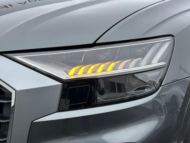 Q8 55TFSIクワトロ デビューパッケージSライン B&O パノラマサンルーフ ワンオーナー コンフォートアシスタンスPKG ACC レーンアシスト ハーフレザー マトリクスLED アルカンターラ バーチャルコックピット オールホイールステアリング(12枚目)