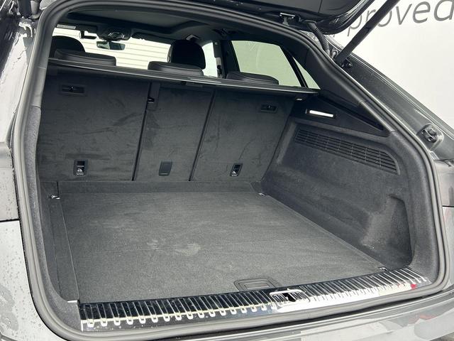 Q8 55TFSIクワトロ デビューパッケージSライン B&O パノラマサンルーフ ワンオーナー コンフォートアシスタンスPKG ACC レーンアシスト ハーフレザー マトリクスLED アルカンターラ バーチャルコックピット オールホイールステアリング(17枚目)
