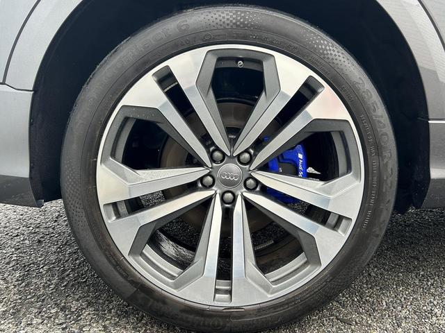 Q8 55TFSIクワトロ デビューパッケージSライン B&O パノラマサンルーフ ワンオーナー コンフォートアシスタンスPKG ACC レーンアシスト ハーフレザー マトリクスLED アルカンターラ バーチャルコックピット オールホイールステアリング(26枚目)