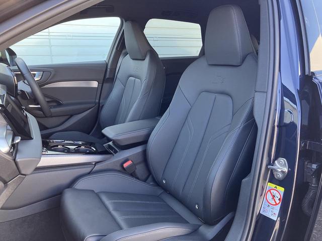 A5アバント TFSI 110kW Sラインパッケージ テクノロジーPKG ブラックスタイリングPKG ライティングPKG OP19インチAW パッセンジャーディスプレイ ダンピングコントロールサス デジタルOLED ステアリングヒーター(14枚目)