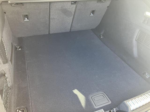 A5アバント TFSI 110kW Sラインパッケージ テクノロジーPKG ブラックスタイリングPKG ライティングPKG OP19インチAW パッセンジャーディスプレイ ダンピングコントロールサス デジタルOLED ステアリングヒーター(16枚目)