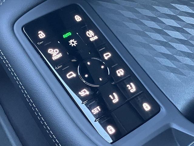 A5アバント TFSI 110kW Sラインパッケージ テクノロジーPKG ブラックスタイリングPKG ライティングPKG OP19インチAW パッセンジャーディスプレイ ダンピングコントロールサス デジタルOLED ステアリングヒーター(30枚目)