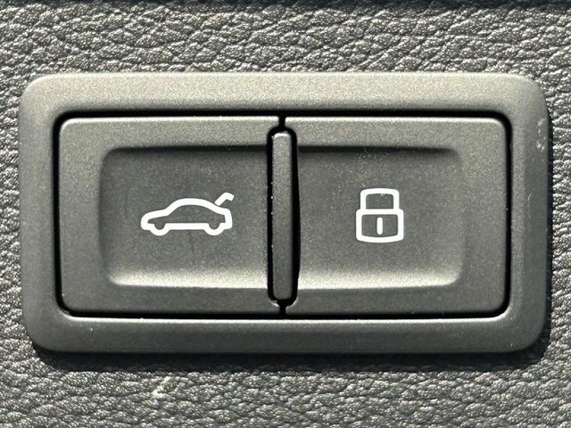 Ｑ２ ３０ＴＦＳＩスポーツ　ナビケーションＰＫＧ　アシスタンスＰＫＧ　バーチャルコックピット　電動リアゲート　ＡＣＣ　レーンアシスト　サイドアシスト　スマホ連携　ＬＥＤヘッドライト　シートヒーター　バックカメラ　ＴＶチューナー（17枚目）