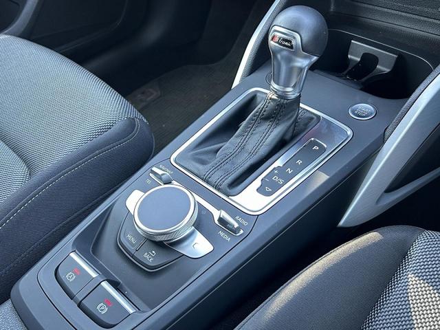 Ｑ２ ３０ＴＦＳＩスポーツ　ナビケーションＰＫＧ　アシスタンスＰＫＧ　バーチャルコックピット　電動リアゲート　ＡＣＣ　レーンアシスト　サイドアシスト　スマホ連携　ＬＥＤヘッドライト　シートヒーター　バックカメラ　ＴＶチューナー（33枚目）