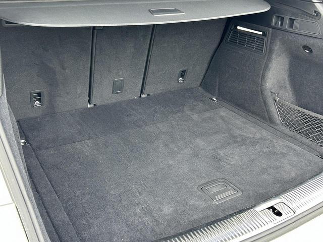 Q5 40TDIクワトロ Sライン オプション20インチAW SラインプラスPKG ACC レーンアシスト サイドアシスト 全周囲カメラ パークアシスト マトリクスヘッドライト 全席シートヒーター スマホ連携 バーチャルコックピット(16枚目)