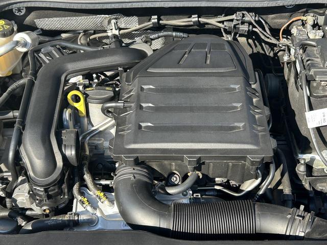 Ａ１スポーツバック ２５ＴＦＳＩ　Ｓライン　コンビニエンスＰＫＧ　ナビゲーションＰＫＧ　アシスタントＰＫＧ　コントラストルーフ　ＡＣＣ　レーンアシスト　サイドアシスト　前席シートヒーター　バックカメラ　バーチャルＣＰ　スマホ連携　１オーナー（17枚目）