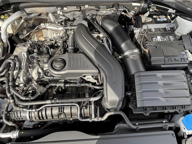 Ａ３ スポーツバック３０ＴＦＳＩアドバンスド　コンビニエンス＆アシスタンスＰＫＧライト　ナビゲーションＰＫＧ　ＡＣＣ　レーンアシスト　サイドアシスト　バックカメラ　前後ソナー　駐車アシスト　電動シート　シートヒーター　スマホ連携　純正１７ＡＷ（19枚目）