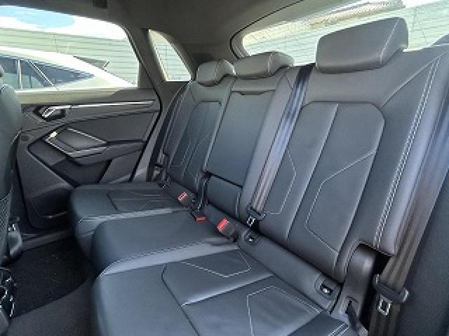 ●後席シート、快適な空間がドライブをいっそう心地良いものに変えていきます。『当店は、関東最大規模の在庫台数を展示しております。離れたヤードにも車両を保管しておりますので、ご予約の上でのご来場をおすすめ