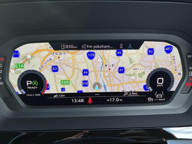 ●バーチャルコックピット『メーターパネル内に高解像度の液晶ディスプレイを配置。ディスプレイ内に地図が表示され、ナビゲーションの確認の際にドライバーは視線の移動を少なくすることができます。』