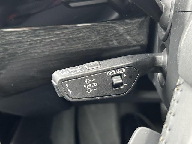 アダプティブクルーズコントロール『設定した速度で前方車両に追いつくと、安全な車間距離を自動で調整して前方車両を追従します。長距離ドライブでの疲労を軽減する大変重宝する機能です。』