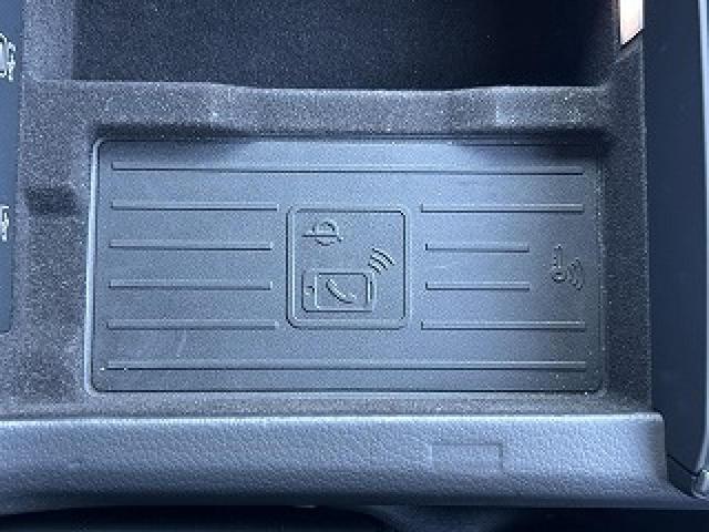 Ａ７スポーツバック ４５ＴＦＳＩクワトロ　Ｓラインパッケージ　テクノロジーＰＫＧ　純正２０インチＡＷ　スポーツＰＫＧ　ワンオーナー　パークアシスト　ＡＣＣ　レーンアシスト　全周囲カメラ　マトリクスＬＥＤ　アンビエントライト　スマホ連携　黒革　バーチャルＣＰ（9枚目）