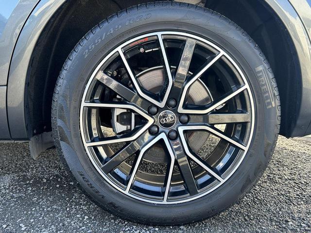 Ｑ５スポーツバック ４０ＴＤＩクワトロ　Ｓライン　Ｂａｎｇ＆Ｏｌｕｆｓｅｎ　サンルーフ　オプション２０インチＡＷ　ブラックスタイリングＰＫＧ　コンフォートＰＫＧ　Ｓラインプラス　ＴＶチューナー　ステアリングヒーター　プライバシーガラス（13枚目）